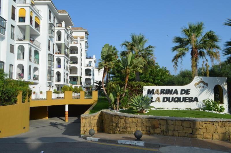 Penthouse Marina La Duquesa Lägenhet Manilva Exteriör bild